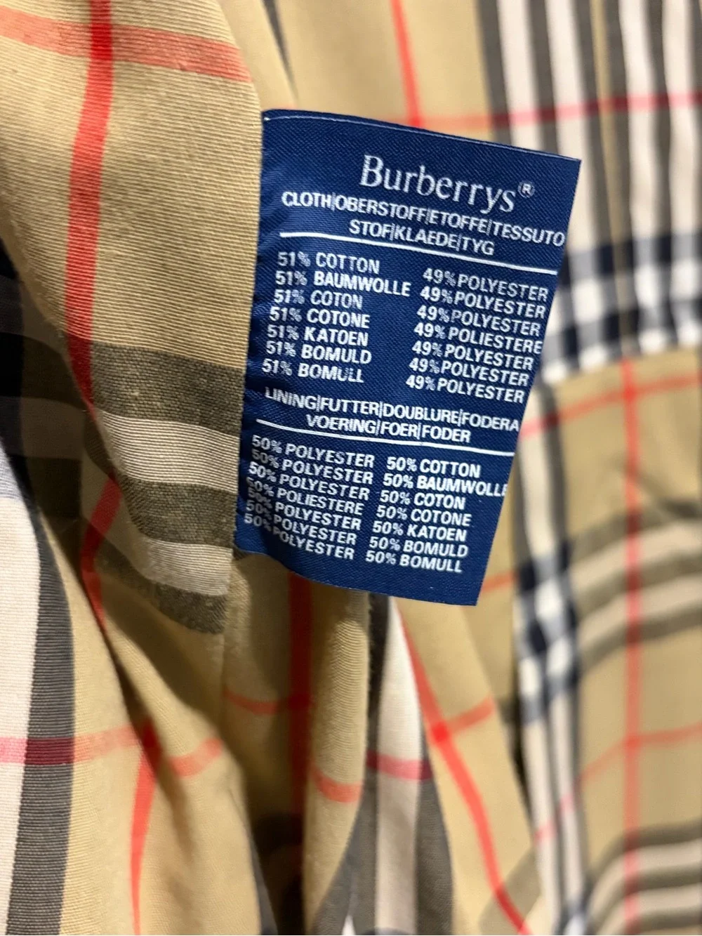 Burberry woman’s khaki Double-Breasted Trench Coat with Belt  and tartan lining - Picture 4 of 10